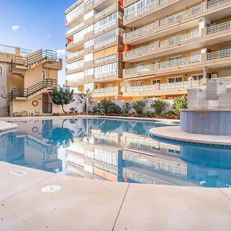 Apartment Gorgeous In Fuengirola